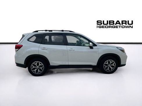Used 2019 Subaru Forester Premium w/ All-Weather Package AWD/4WD image 8