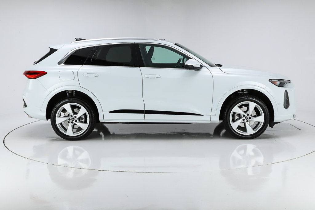 Used 2025 Audi Q5 Premium Plus AWD/4WD image 13