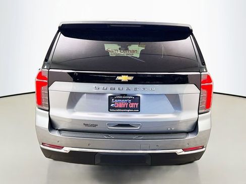 Used 2025 Chevrolet Suburban LT RWD image 7