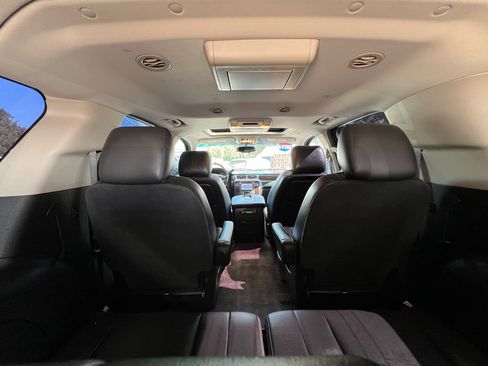 Used 2014 GMC Yukon XL Denali image 30