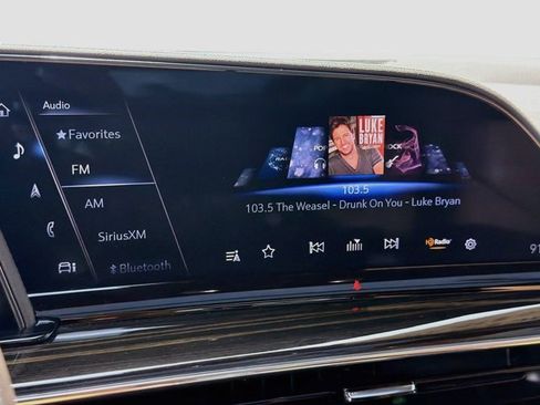 Certified 2024 Cadillac Escalade ESV Sport AWD/4WD image 15