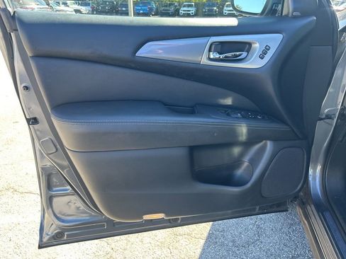 Used 2019 Nissan Pathfinder SL w/ Cargo Package image 35