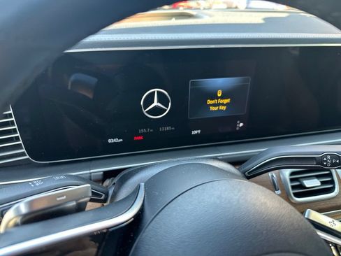 Used 2024 Mercedes-Benz GLE 450e 4MATIC image 8