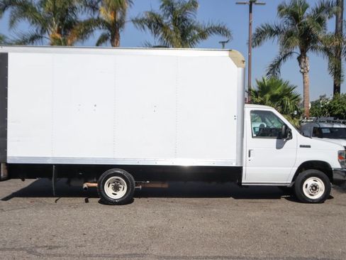 Used 2016 Ford E-450 and Econoline 450 Super Duty w/ Power Windows & Locks Group RWD image 13