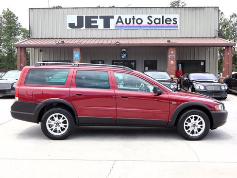 Used 2004 Volvo XC70 AWD/4WD image 8