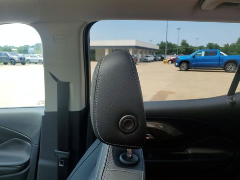 Used 2023 GMC Terrain Denali image 12