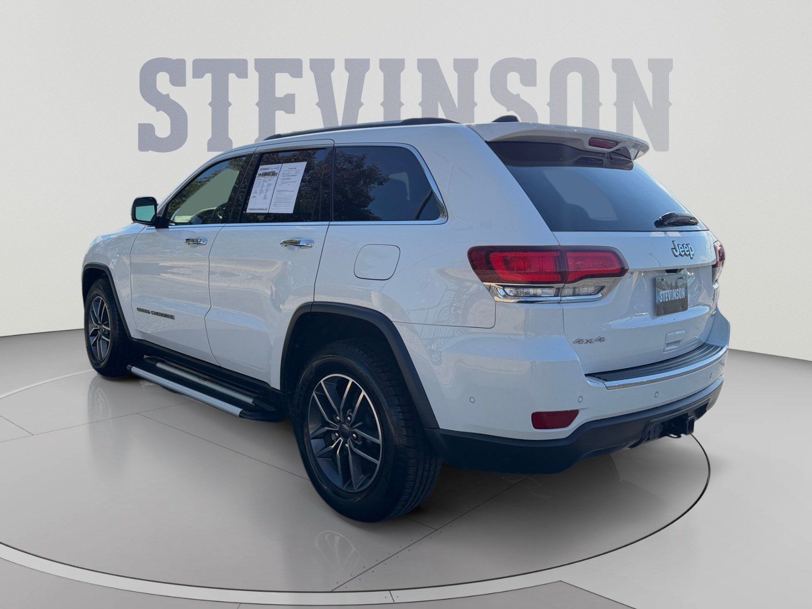 Used 2020 Jeep Grand Cherokee Limited w/ Luxury Group II AWD/4WD image 3