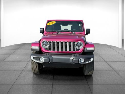 Used 2024 Jeep Wrangler Unlimited Sahara w/ Safety Group AWD/4WD image 2