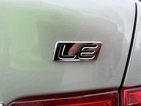 Used 2013 Toyota Corolla LE FWD image 14