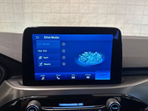 Used 2023 Ford Escape AWD image 31