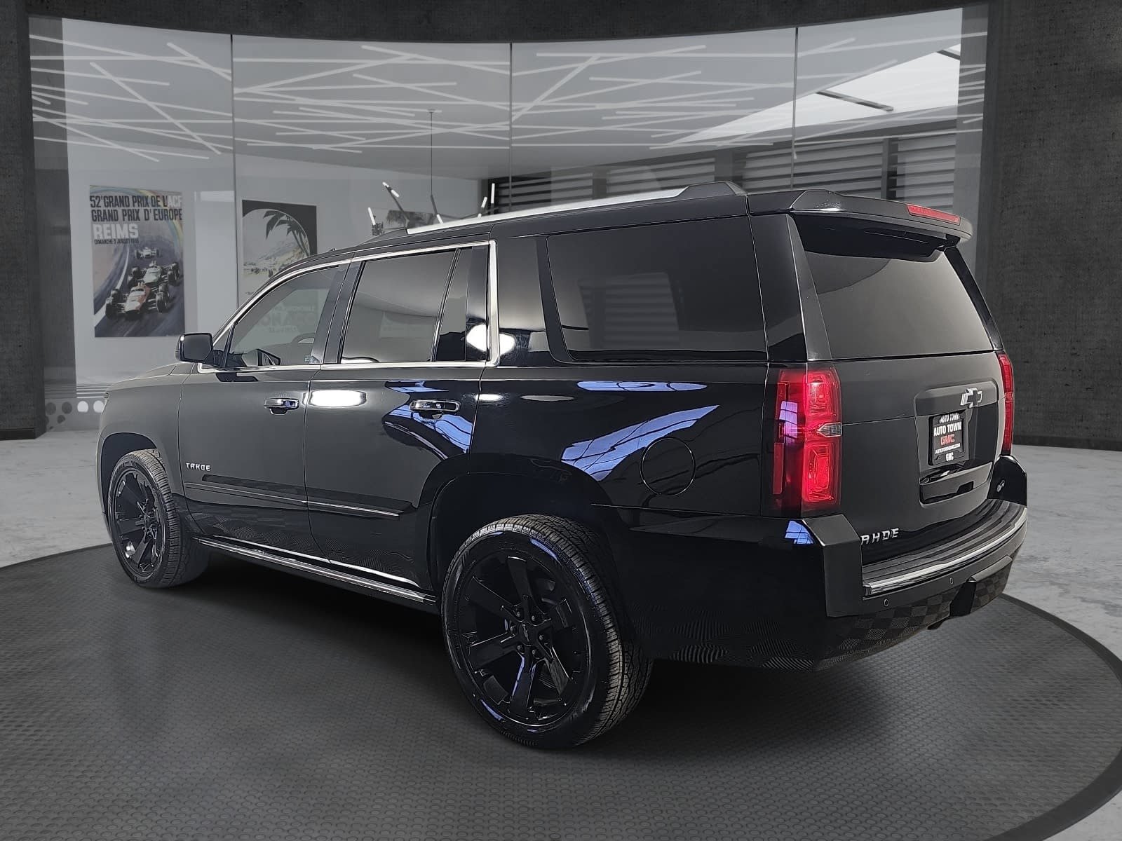 Used 2017 Chevrolet Tahoe Premier w/ Max Trailering Package AWD/4WD image 7