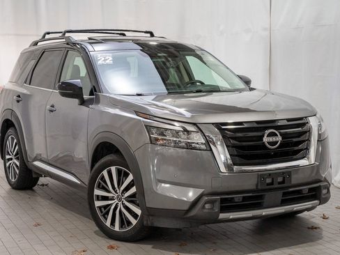 Used 2022 Nissan Pathfinder Platinum w/ Cargo Package image 1