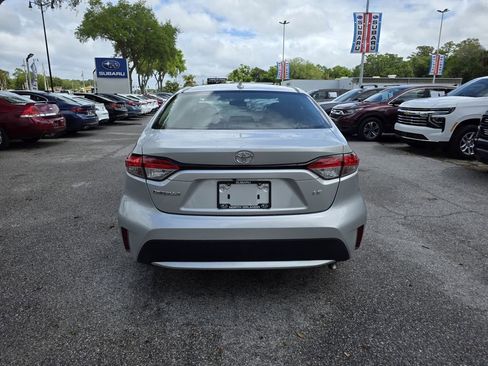 Used 2022 Toyota Corolla LE FWD image 4