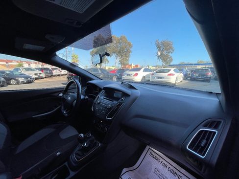 Used 2015 Ford Focus ST image 12