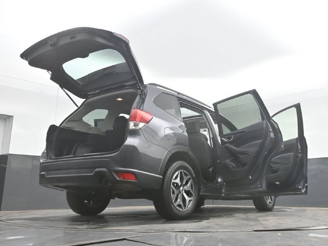 Used 2021 Subaru Forester Premium AWD/4WD image 54