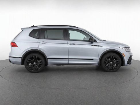 Certified 2024 Volkswagen Tiguan SE R-Line AWD/4WD image 6