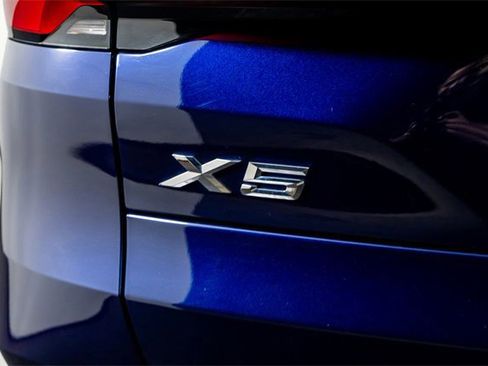 Used 2024 BMW X5 xDrive40i w/ Premium Essential Package image 12