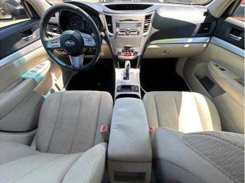 Used 2011 Subaru Outback 2.5i Premium AWD/4WD image 17