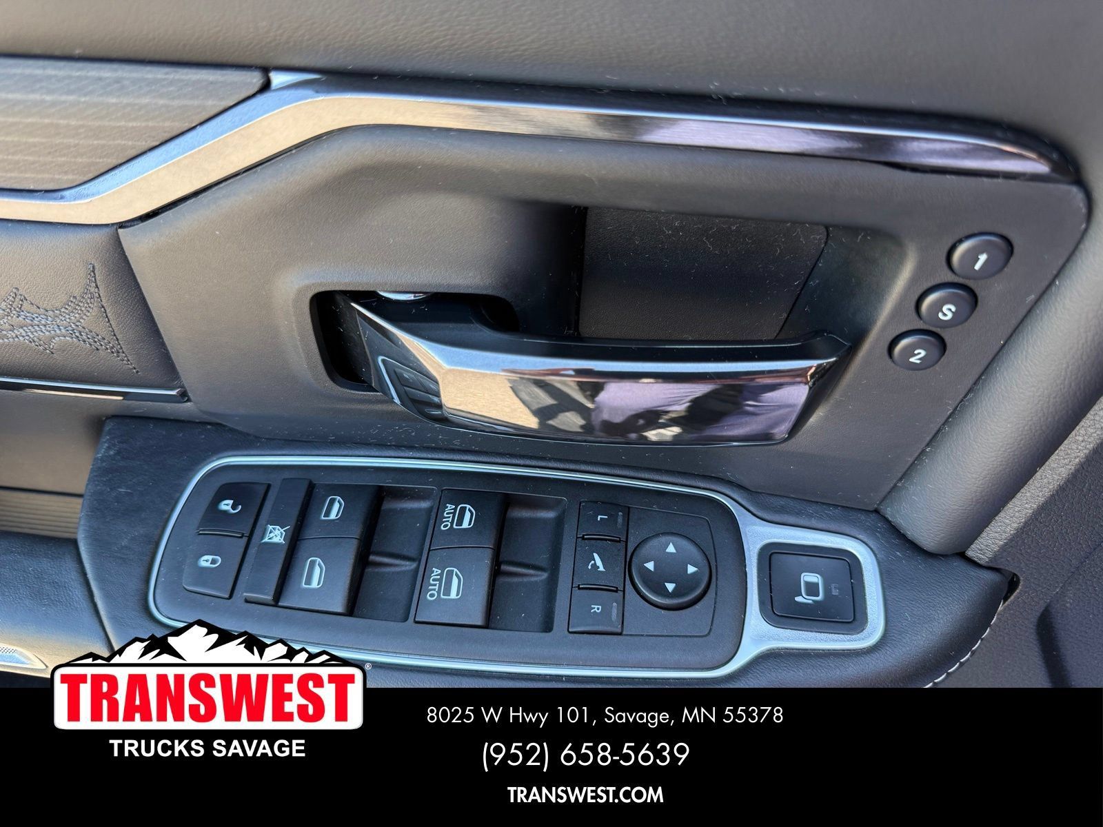 Used 2022 RAM 3500 Limited AWD/4WD image 13