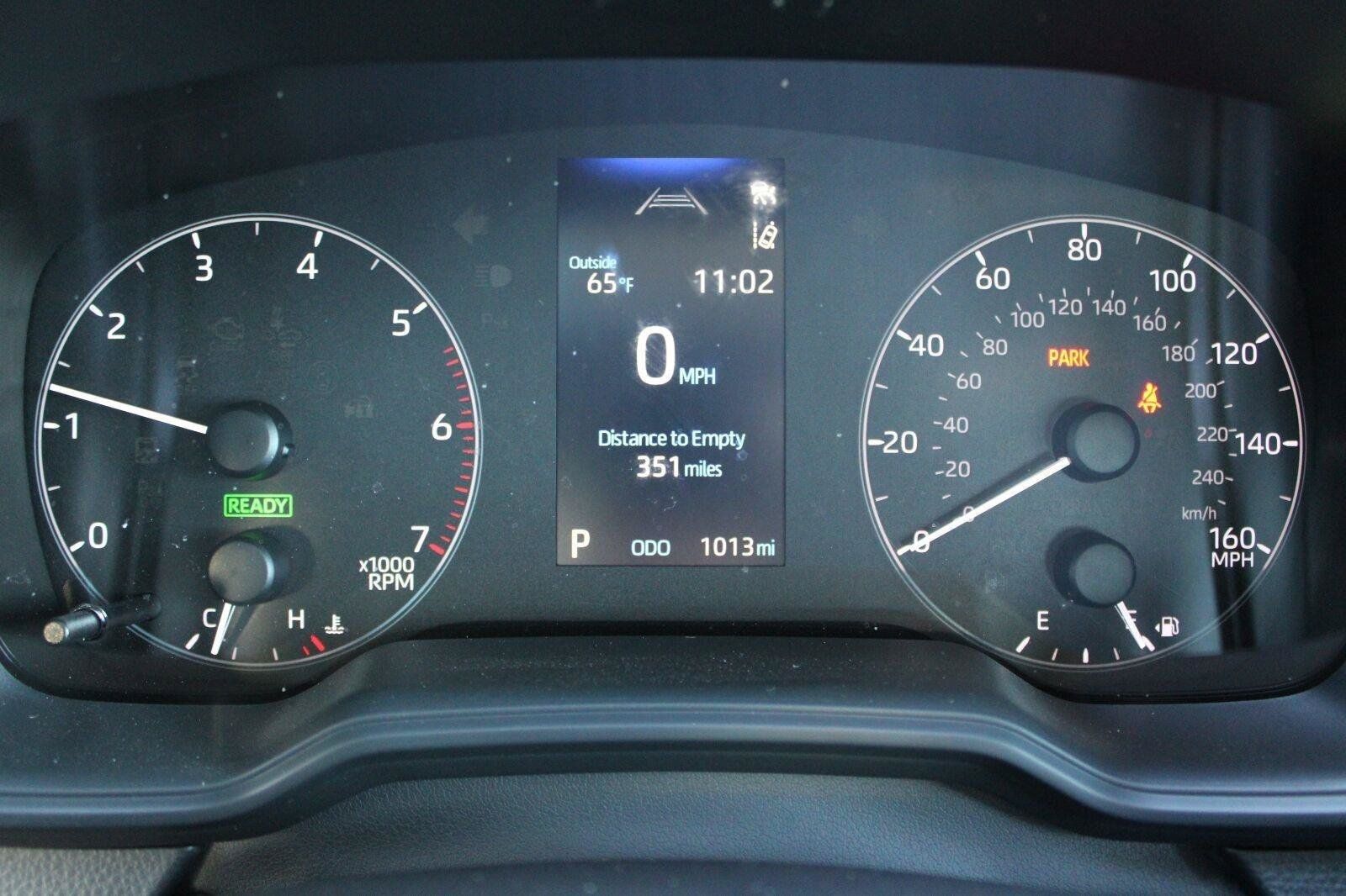 Certified 2025 Toyota Corolla LE w/ LE Premium Package FWD image 19