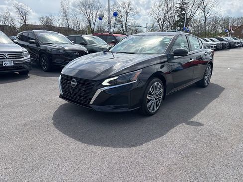 Used 2023 Nissan Altima 2.5 SL image 3