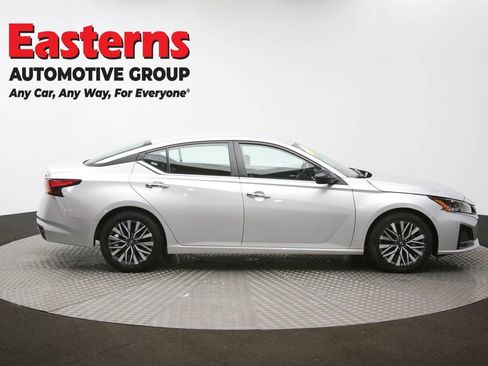 Used 2024 Nissan Altima 2.5 SV image 45