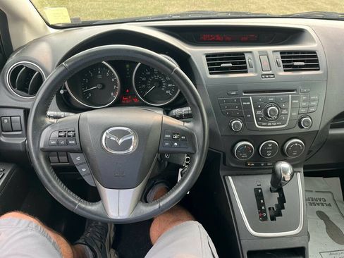 Used 2012 MAZDA MAZDA5 Touring w/ Moonroof & Audio Pkg FWD image 6
