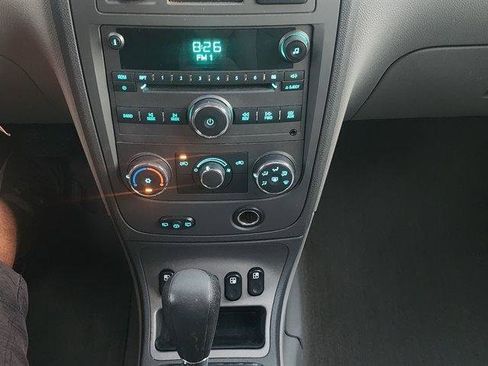 Used 2007 Chevrolet HHR LS image 25