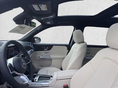 New 2025 Mercedes-Benz GLB 250 image 14