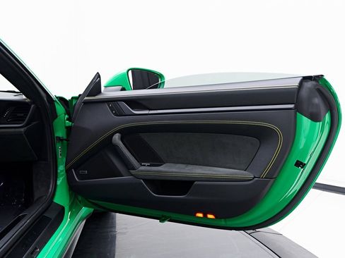 Used 2022 Porsche 911 GT3 image 31