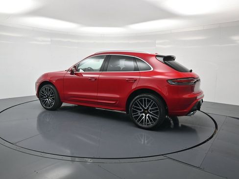New 2026 Porsche Macan image 3
