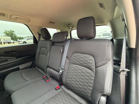 Used 2025 Nissan Pathfinder SV FWD image 17
