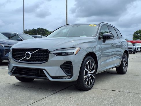 Certified 2024 Volvo XC60 B5 Plus w/ Protection Package Premier AWD/4WD image 3