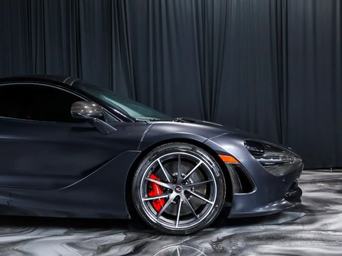 Used 2018 McLaren 720S RWD image 7