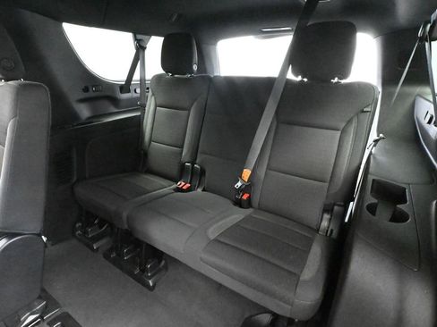 Used 2024 GMC Yukon XL SLE image 42