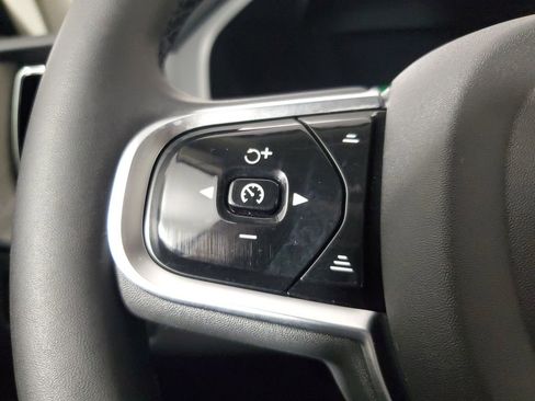 Certified 2025 Volvo XC60 B5 Plus AWD/4WD image 27