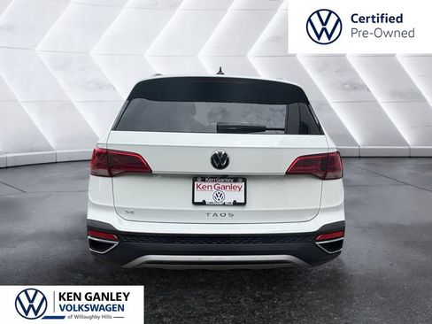 Used 2024 Volkswagen Taos SE FWD image 3