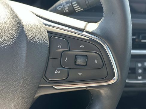 Used 2024 Buick Envista Sport Touring w/ Convenience I Package FWD image 22