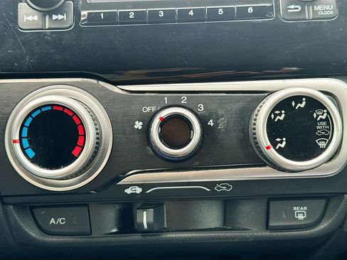 Used 2020 Honda Fit LX image 19