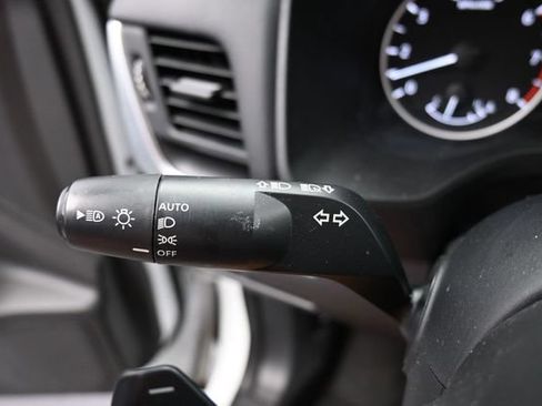 Used 2024 Nissan Rogue S AWD/4WD image 32
