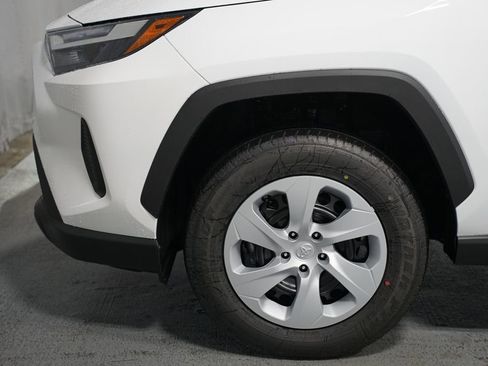 New 2025 Toyota RAV4 LE image 5