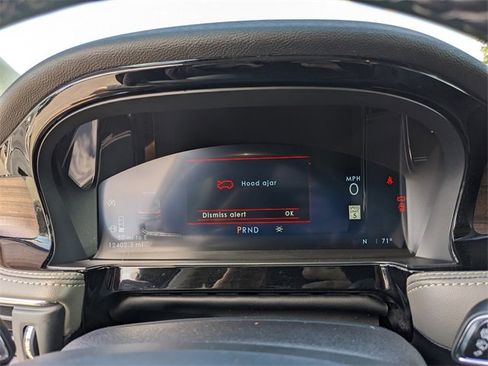 Used 2025 Lincoln Corsair Reserve image 34