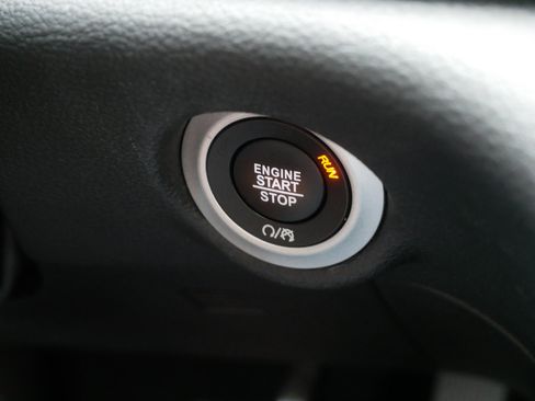 Used 2022 Chrysler Pacifica Pinnacle image 31