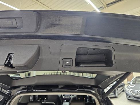 Used 2017 GMC Acadia SLT FWD image 14