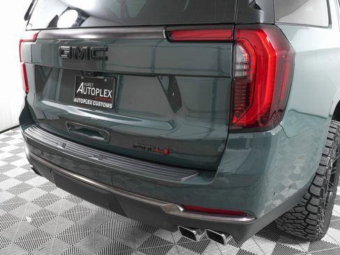 Used 2025 GMC Yukon XL AT4 Ultimate image 41