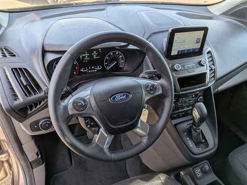 Used 2020 Ford Transit Connect XLT image 15