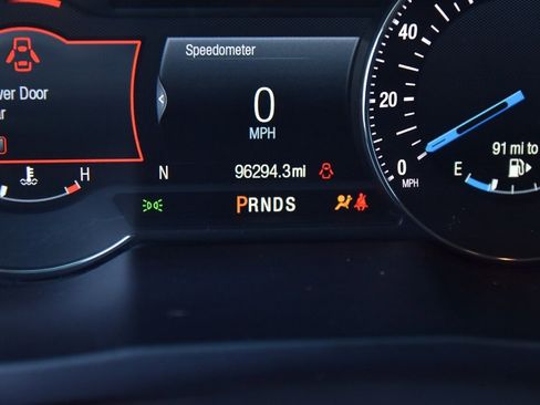 Used 2017 Ford Explorer Platinum image 26