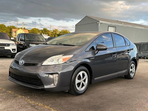 Used 2013 Toyota Prius Two w/ Preferred Accessory Pkg FWD image 6