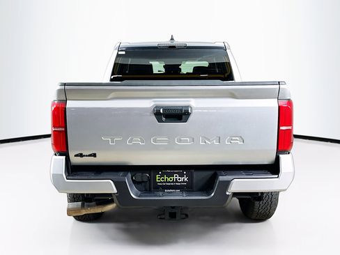 Used 2025 Toyota Tacoma TRD Off-Road image 7