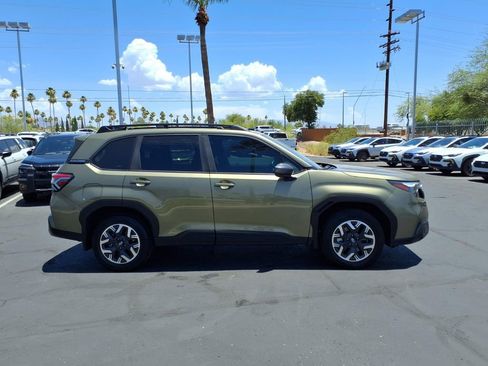 Used 2026 Subaru Forester Premium AWD/4WD image 9